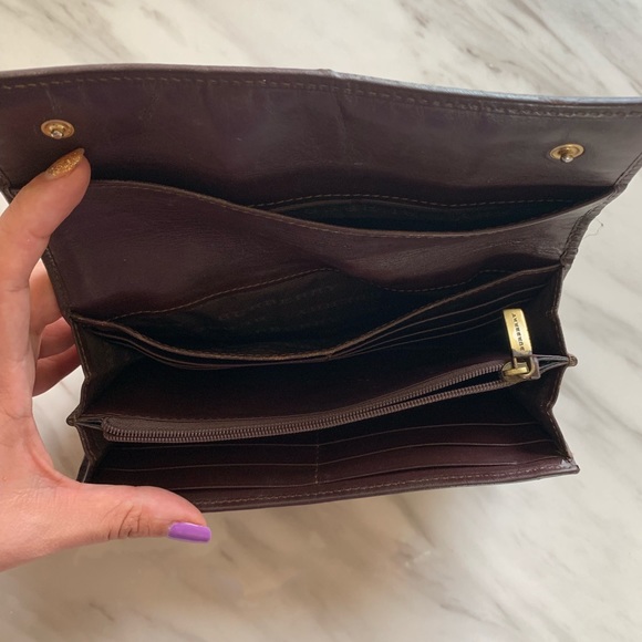 ❤️(SOLD)❤️Burberry Wallet - Picture 3 of 5